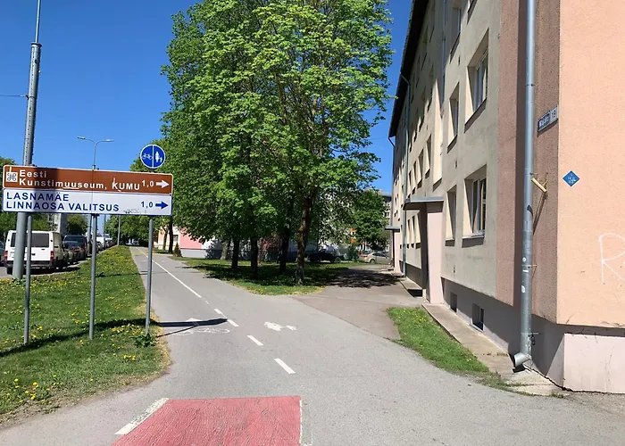 Dikol Two-room Apartment-self Check-in & Free Parking Near Center Apartment *